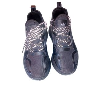 Adidas shoes 3.5 for men 5.5 women all black